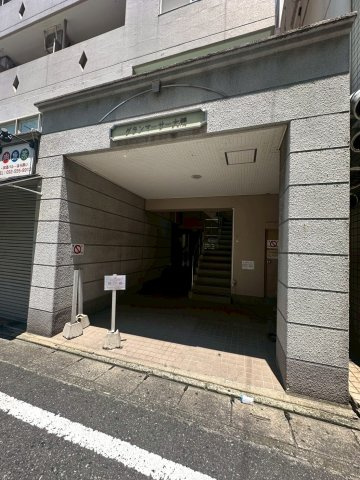 グランマーサー大橋のエントランス
