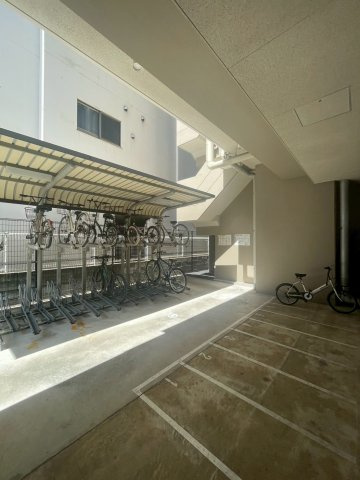 グランフォーレプライム神屋町の駐車場