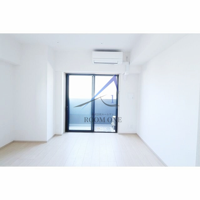 ＢＬＡＵ本所一丁目の居間・リビング|洋室のお部屋です。