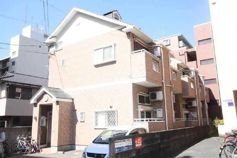 クレステージ平尾の外観