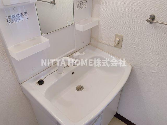 エールハイムⅠの洗面所|独立洗面台を設置しています☆