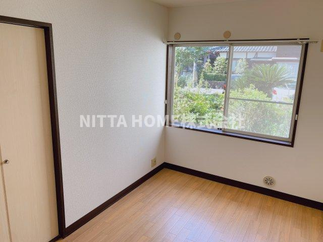 エールハイムⅠの洋室|洋室６．１帖と５．１帖の２室になります♪