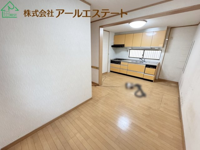 加古郡播磨町宮西1丁目　　山陽電鉄「別府駅」徒歩13分の居間・リビング