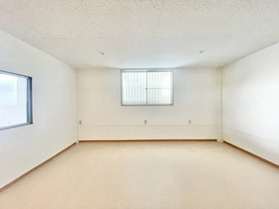【寝室】 | 豊中市曽根西町中古戸建 | こちらのサイトに掲載されている全ての物件が、当社にてご紹介可能です！気になる物件がありましたら、弊社スタッフまでお気軽にお問合せ下さいま