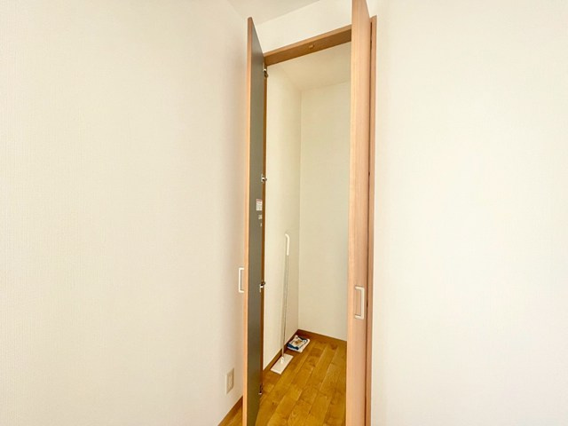 【収納】 | 豊中市曽根西町中古戸建 | エイブル売買事業部では、箕面市・豊中市・吹田市・池田市・茨木市・高槻市の北摂エリア全域で、物件のご紹介を致しております。北摂エリアにて購入物件をお探しの際は、当社までお問合せ下さいませ。