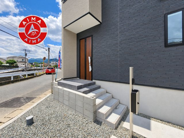 福岡市早良区内野５丁目第1-3棟（1号棟）の玄関|おでかけの時も帰った時も、「我が家」を最初に感じでもらえる素敵な空間に。