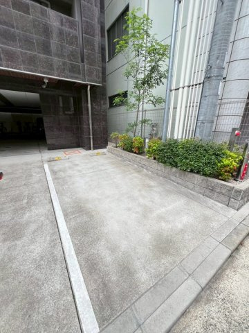 サニークレスト須崎町のエントランス
