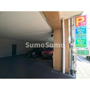 ダイアパレス天神東の駐車場