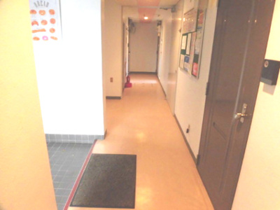 【その他共用部分】 | コートビレッジ相川 | キレイな共用廊下です。
