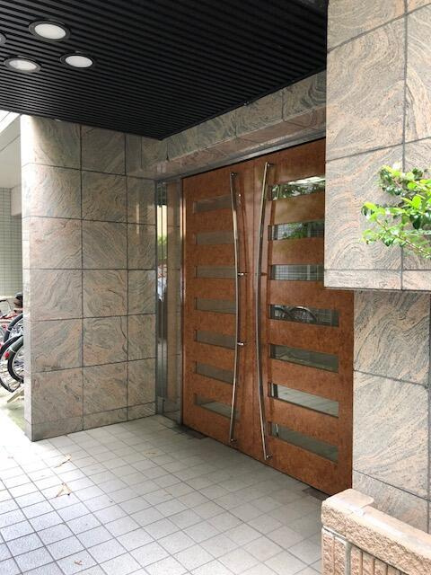 ディム三宿のエントランス| 