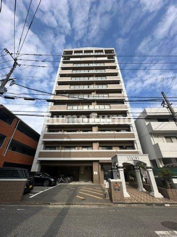 ステイタスマンション大橋の外観