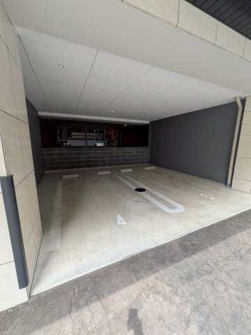 テトラッドの駐車場