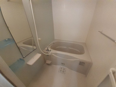 【浴室】 | グレイス渚 | きれいなお風呂です