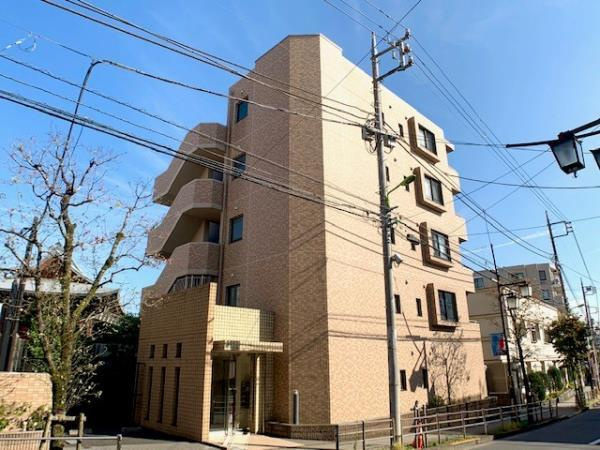 ティアラ三軒茶屋の外観