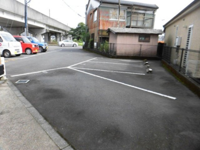 【駐車場】 | セジュール楽 | 駐車場
