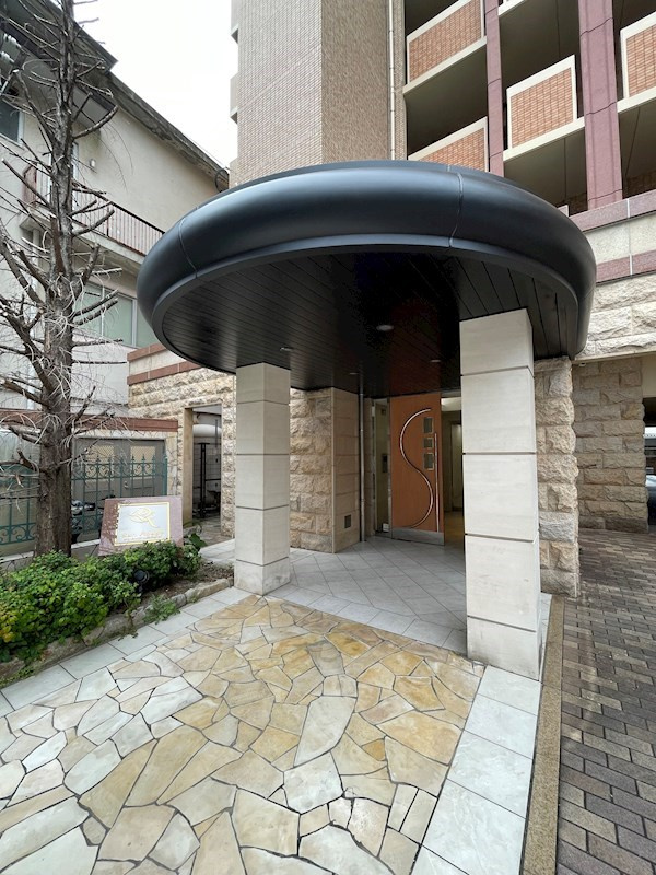 サンロージュ薬院駅前のエントランス