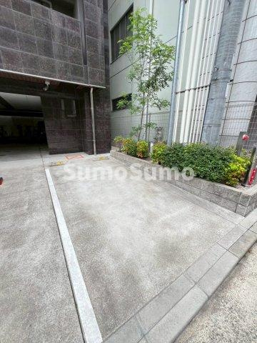 サニークレスト須崎町の駐車場