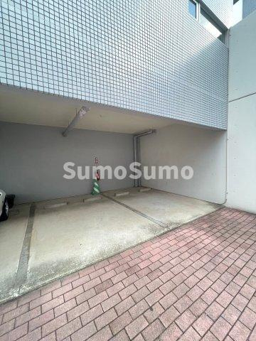 パティオス唐人の駐車場