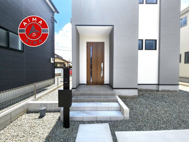 福岡市早良区内野５丁目第1-3棟（2号棟）の玄関|おでかけの時も帰った時も、「我が家」を最初に感じでもらえる素敵な空間に。