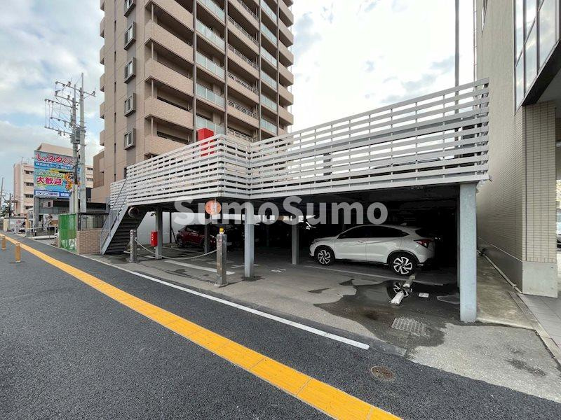 ニューガイアリルーム九大病院前№66の駐車場