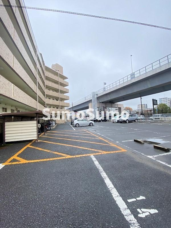 ハイラークやひろの駐車場