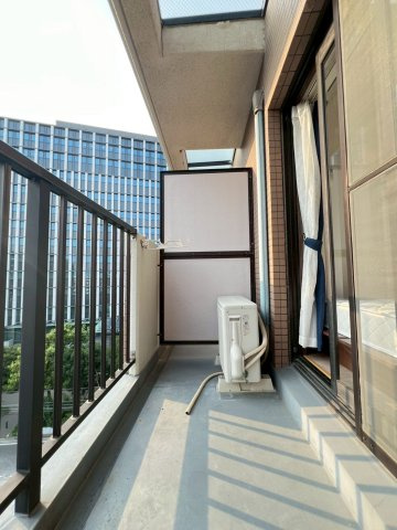 ビジネス・ワン六本松のバルコニー