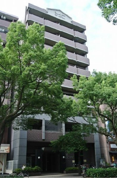 ピュアドームディア県庁前の外観