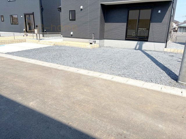 ひたちなか市田彦10期　新築戸建て　2号棟の駐車場|5台駐車できるカースペース！