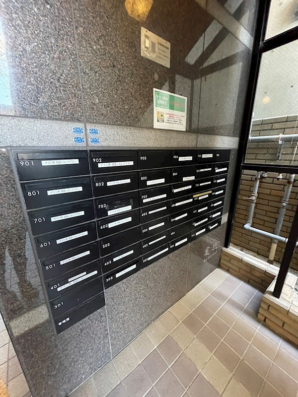 ヒルクレスト大橋駅前ロータリーの外観