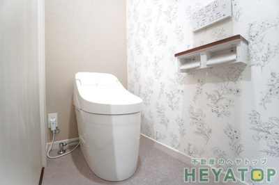 【トイレ】 | グラシアベル | 温水洗浄便座（各階にあり）
