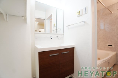 【洗面所】 | グラシアベル | 忙しい朝の身支度に便利なシャワー付き洗面化粧台