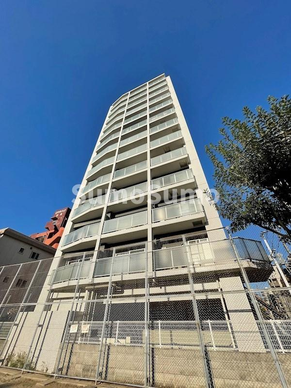 ナビールコート白金の外観