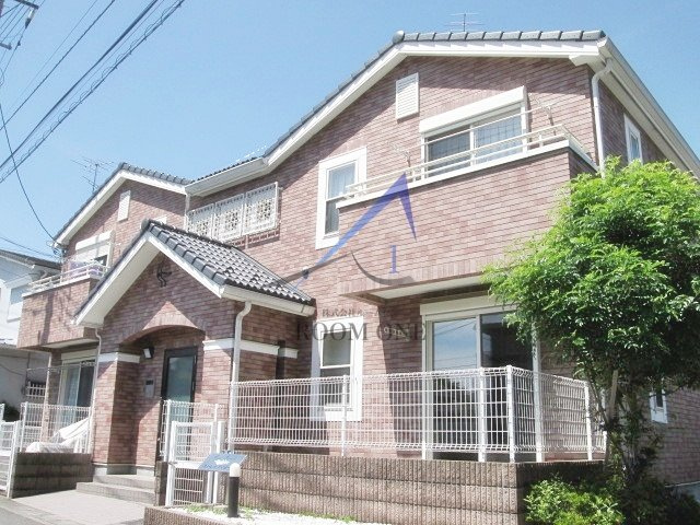 フローレス・アマポーラ