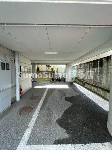 パルム高取の駐車場