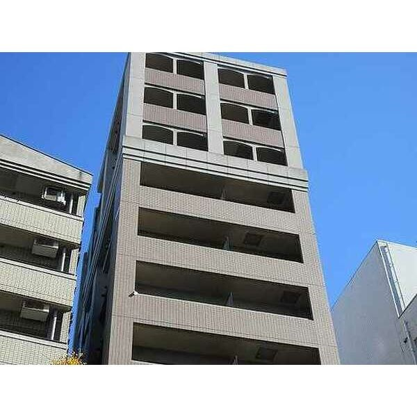 ピュアドームパレス博多の外観