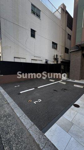 ネストピア博多駅前Ⅲの駐車場