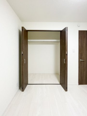 名谷１９団地８５号棟の収納|洋室約4.5帖クローゼット