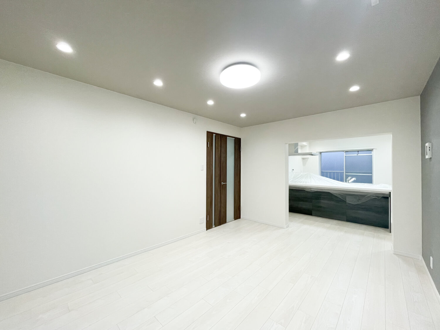 名谷１９団地８５号棟の居間・リビング|LDK約15帖