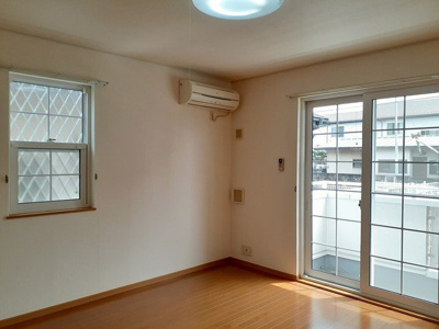 【居間・リビング】 | フェアリーローズ | こちらのリビングで趣味の時間をお楽しみください