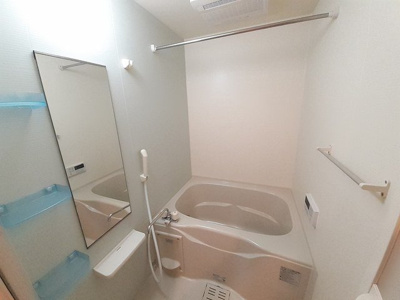 【浴室】 | プロムナード高田Ｃ | きれいなお風呂です