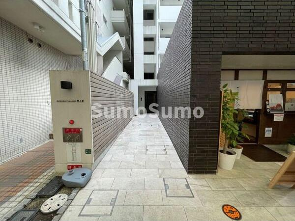 モダンパラッツォ唐人町のエントランス