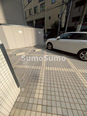 モントーレ天神の駐車場