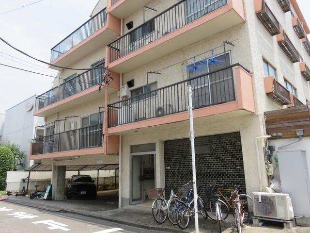 マンションフェニックスのエントランス