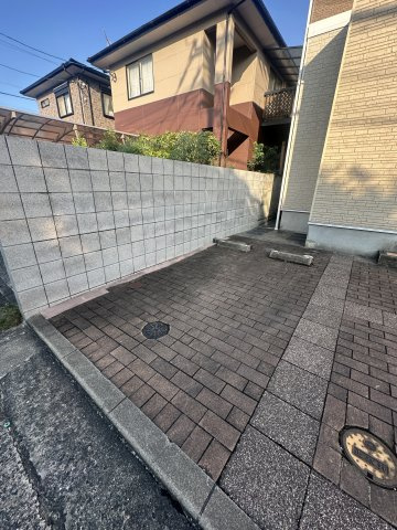 プラムワーフの駐車場