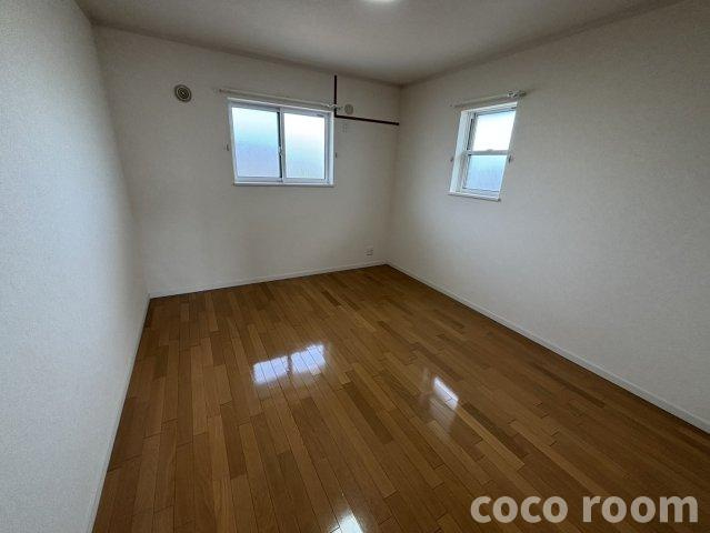 フォレストメゾン　和の洋室