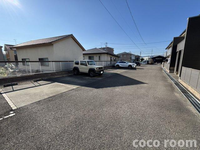 フォレストメゾン　和の駐車場