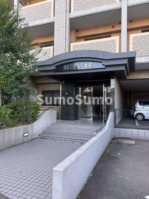 リーセント春町のエントランス