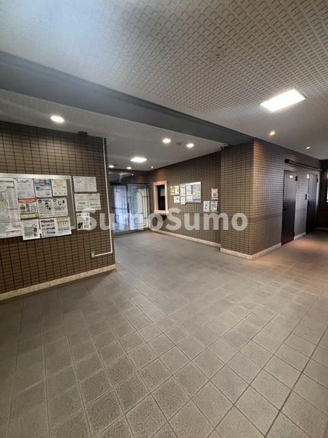 リーセント春町のエントランス
