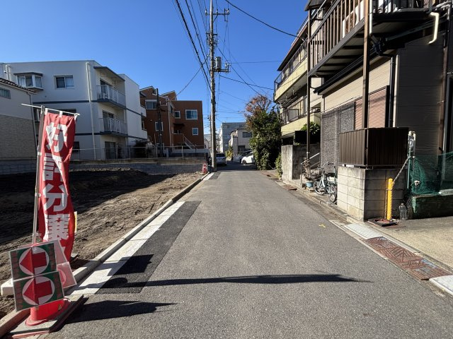 江戸川区平井７丁目　新築戸建て全2棟の前面道路含む現地写真