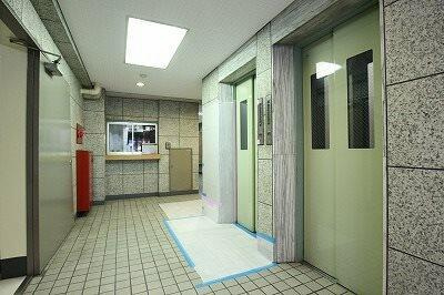 上馬マンションのロビー| 
